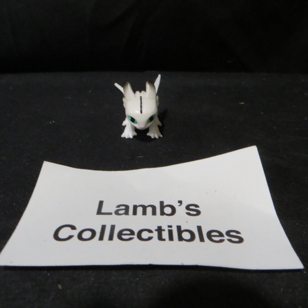 How to train your dragon 3 POUNCER Nightlight Black White Green Eyes Mystery